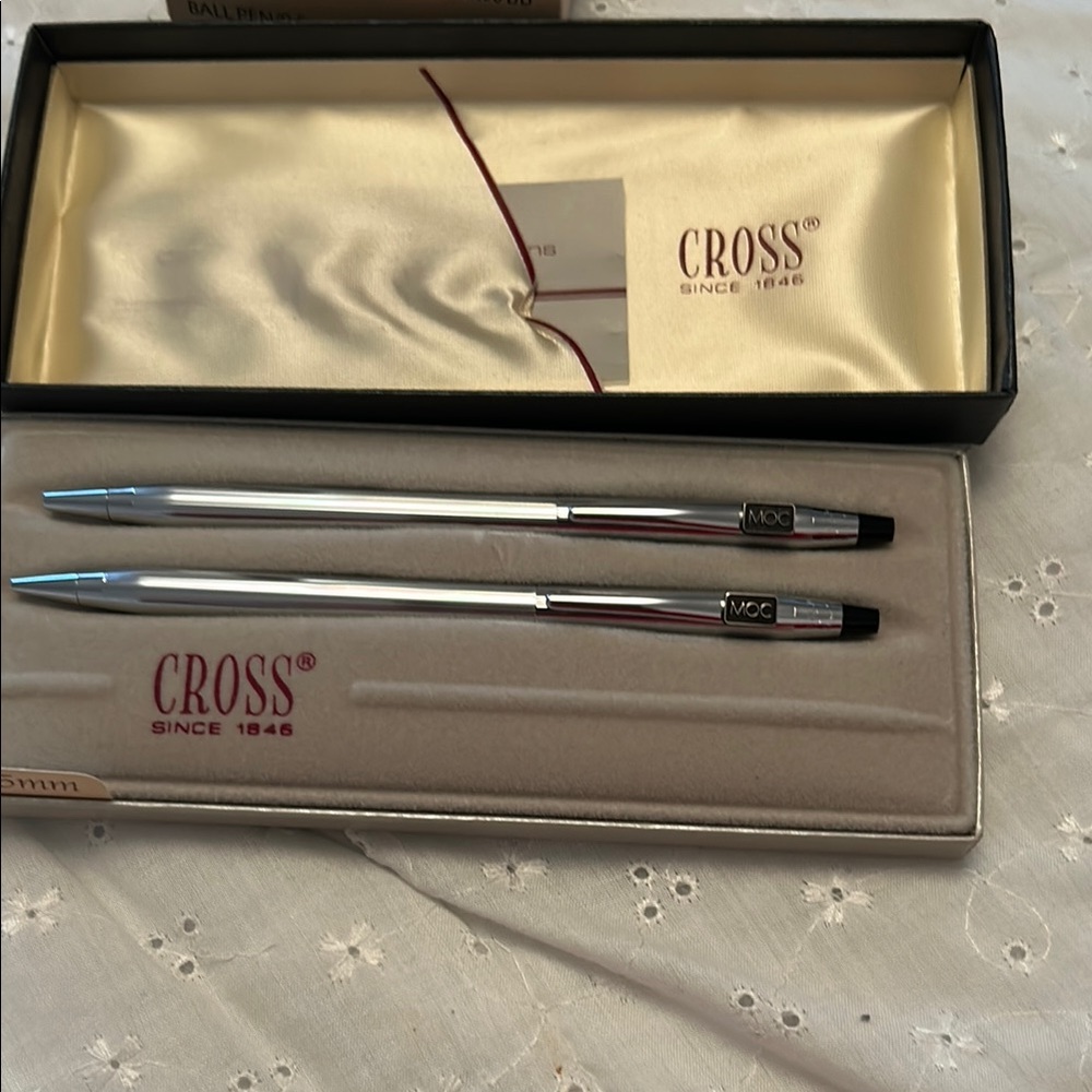 NWOT Vintage/retro Cross chrome Pen and Pencil set